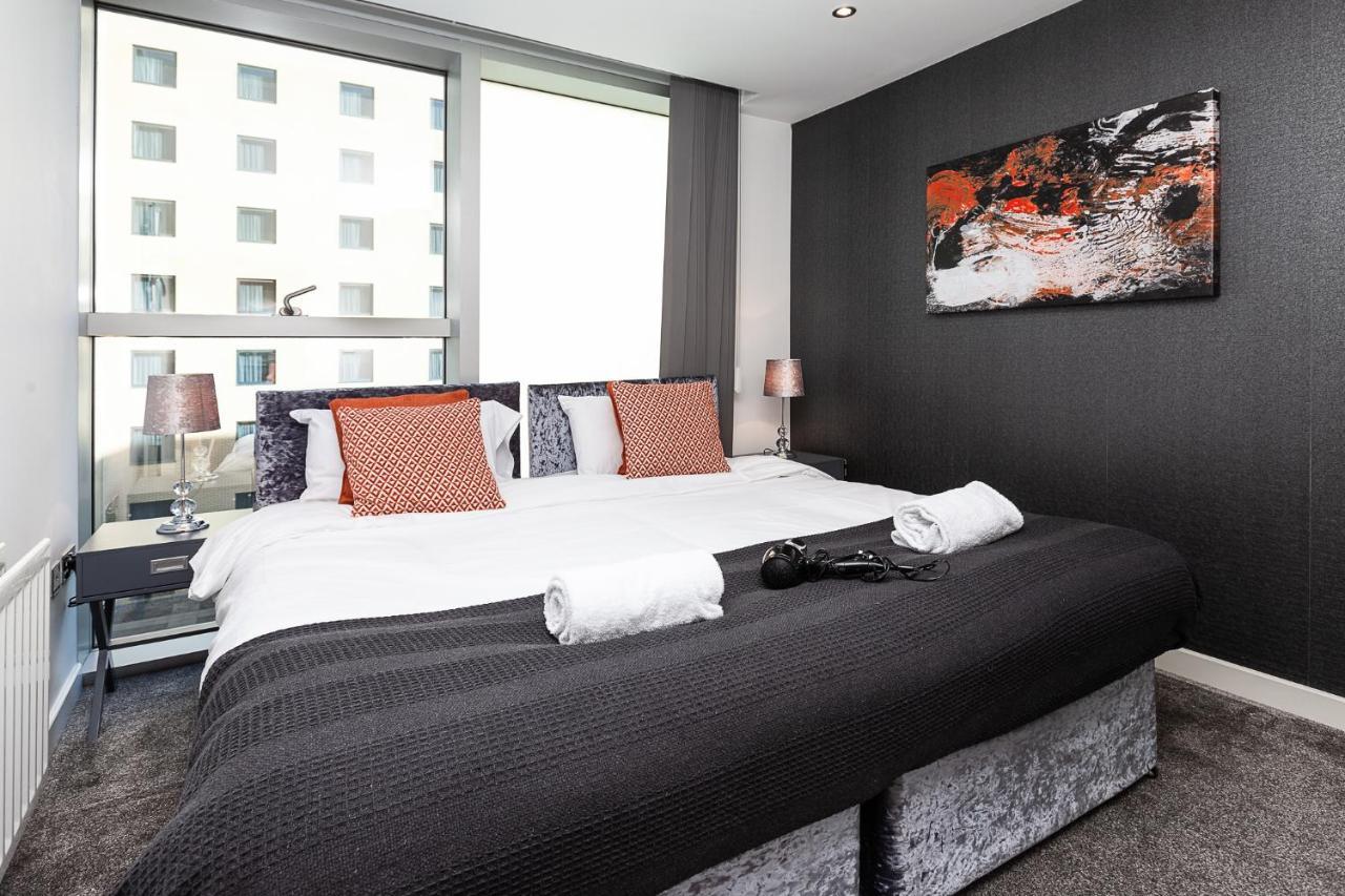 Apartment Smart Apartment: 2br With Parking Milton Keynes