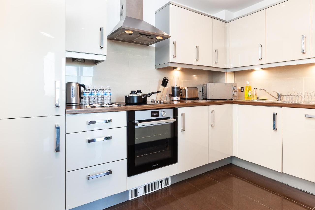 Smart Apartment: 2br With Parking Apartment