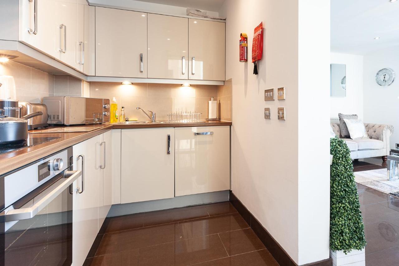 Smart Apartment: 2br With Parking Apartment
