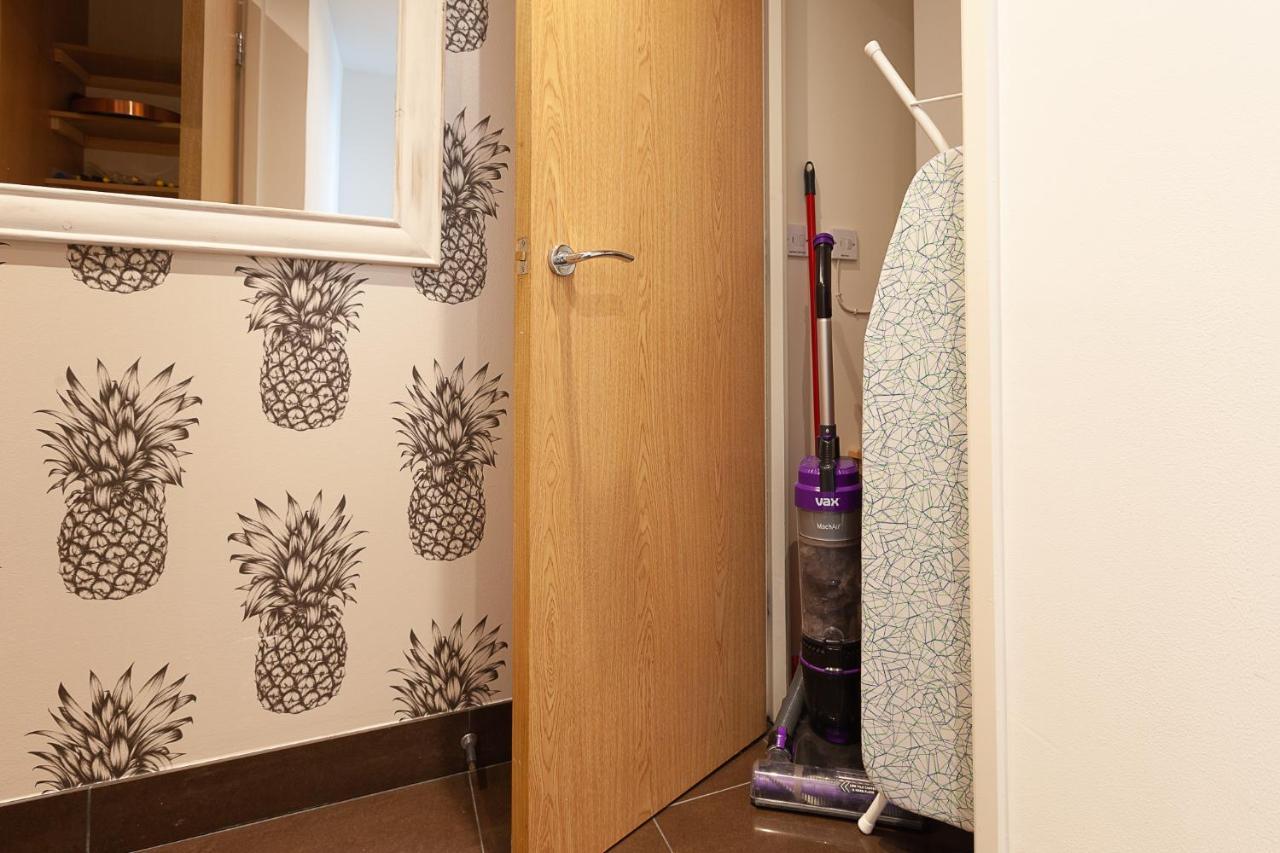 Apartment Smart Apartment: 2br With Parking Milton Keynes